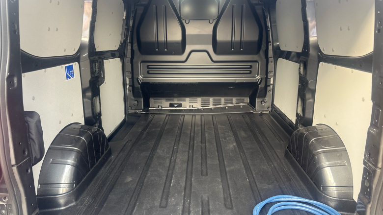 Ford Transit Custom E-320 L1 Rwd 160kW 65kWh H1 Van Sport Auto